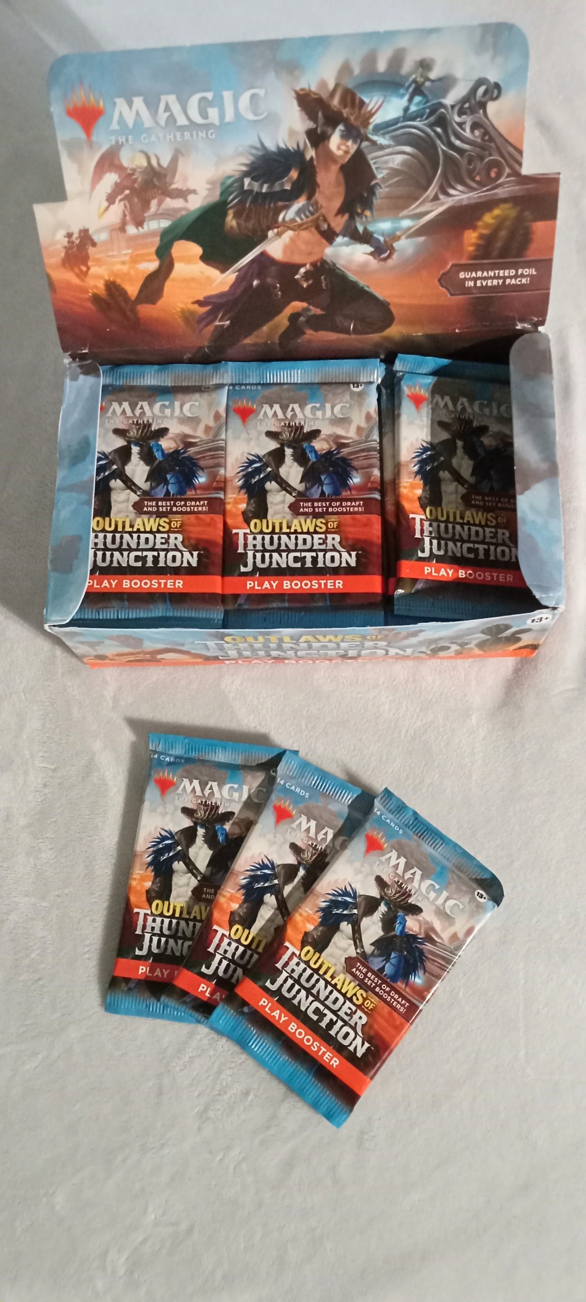 🧙♂️ OUTLAWS OF THUNDER JUNCTION – PLAY BOOSTER 6 PACK BUNDLE
